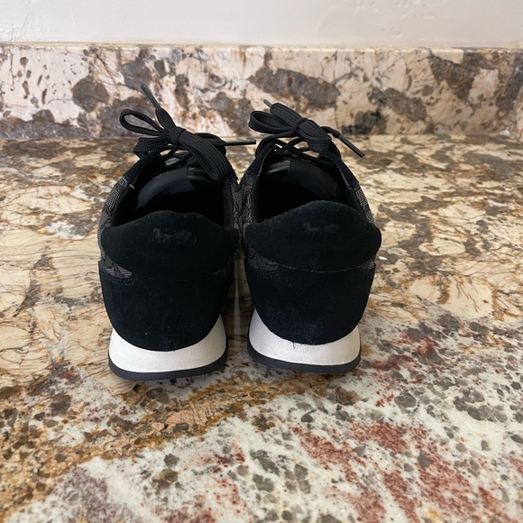 Coach shoes snickers. Wore couple of times. Like new. Size 7 - Picture 2 of 9